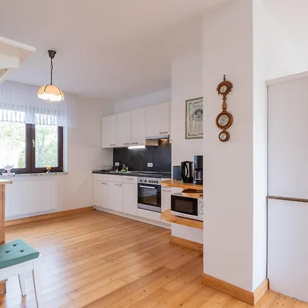 Waldblick, 35209 * Hesel